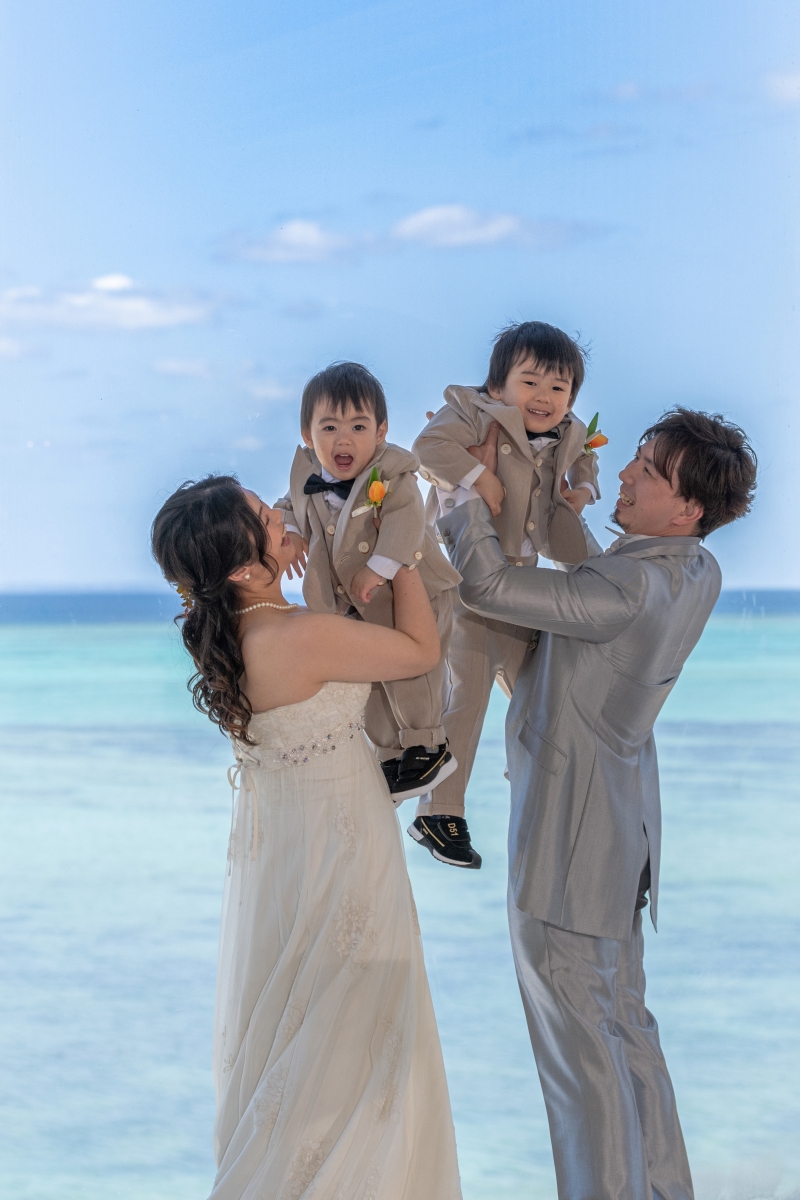 『ムーンビーチ／リザン プレミアムファミリーパッケージ』★ベビーシッター付★安心の衣裳追加料金なし★青空＆美肌補正2万円分付