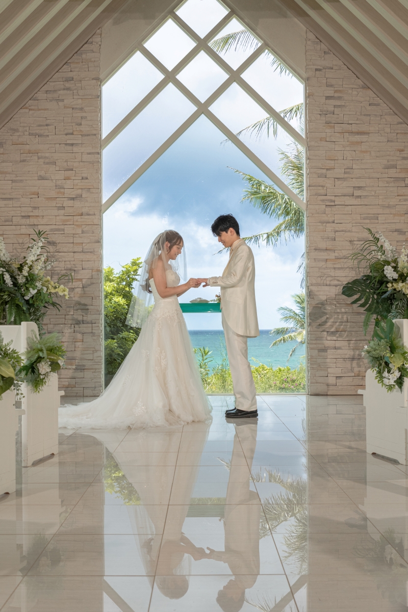 11周年記念◆8月撮影＆ドローン1C特典◆安心の全衣裳追加料金なし【結婚式のようなチャペル＆ビーチプラン】青空＆美肌補正2万円付