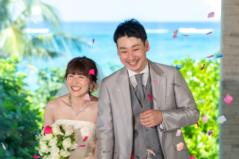 『チャペル&ビーチ+動画プラン』★動画撮影付、チャペルはムーンビーチ/リザン★安心の衣装追加料金なし!青空&美肌補正2万円分付