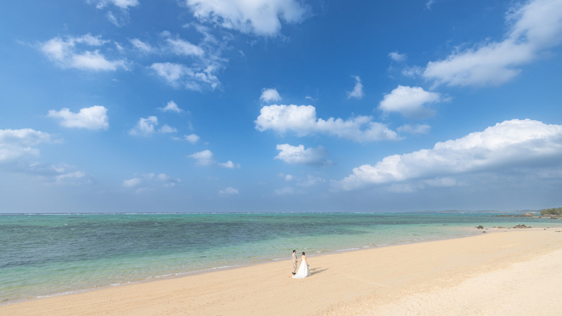 『チャペル&ビーチアルバムPKG』★アルバム付!リザンシーパークのチャペル★安心の衣装追加料金なし!青空&美肌補正2万円分付!