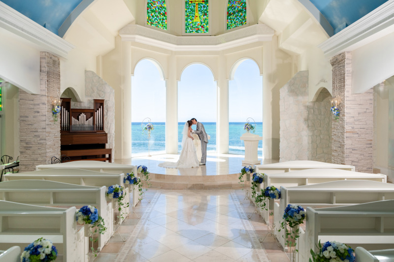 『チャペル&ビーチプラン』★リザンシーパークのチャペルで結婚式のような撮影、安心の衣装追加料金なし!青空&お顔美肌補正2万円分付