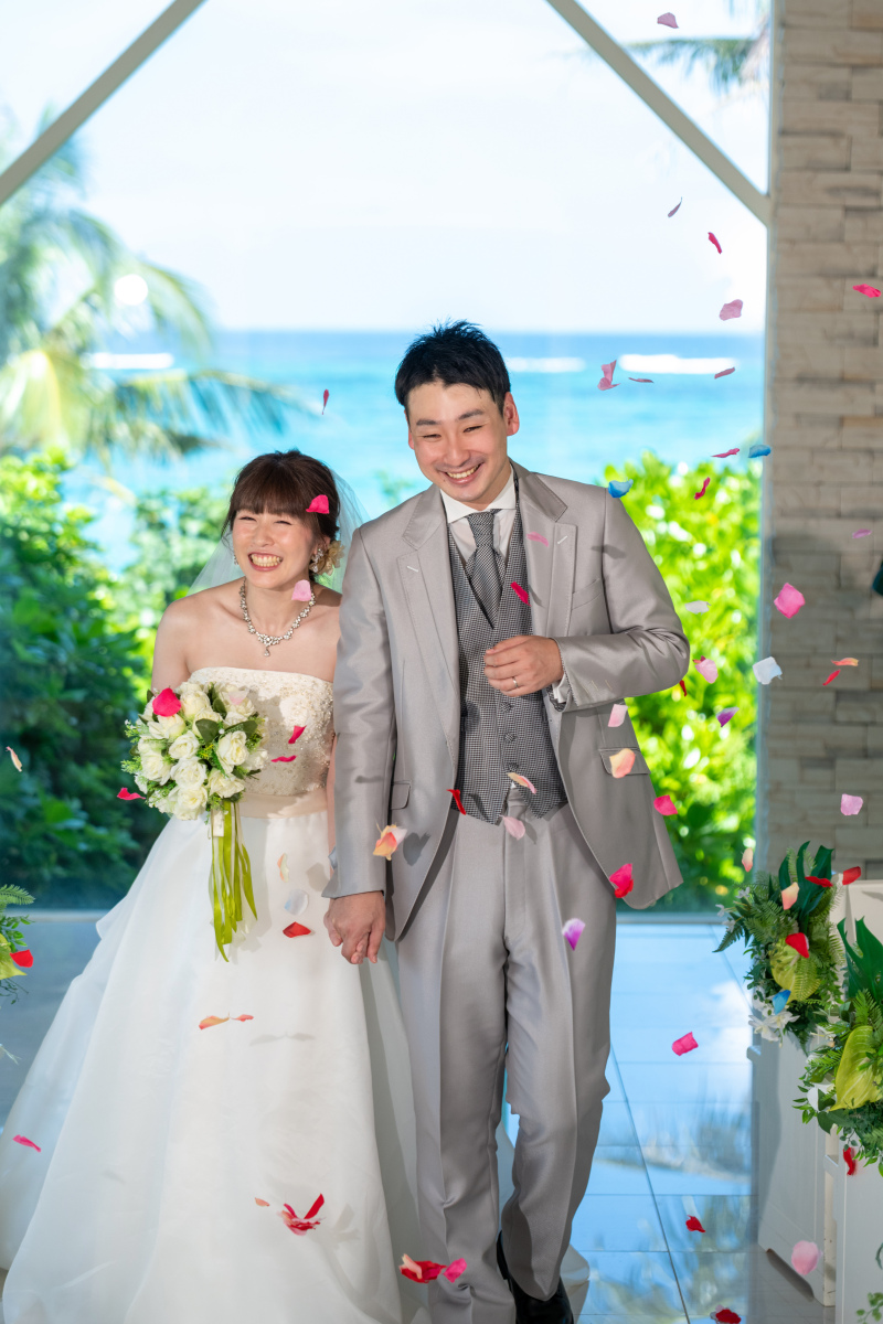 ★10周年記念★2月撮影★安心の衣装追加料金なし『恩納村チャペル＆ビーチプラン』★青空美肌補正2万円分付