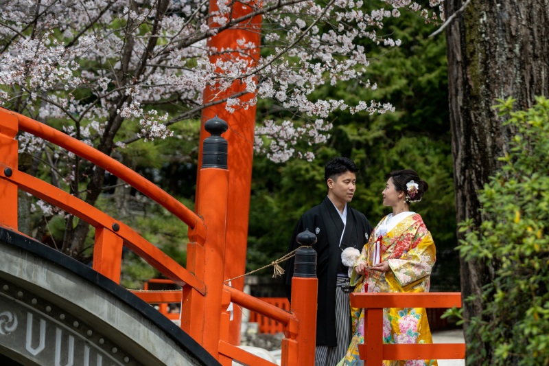 『沖縄恩納村ムーンビーチ&京都世界遺産 下鴨神社プレミアムフォト』★沖縄でドレス&京都で和装撮影★安心の衣裳追加料金なし!