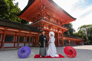 【沖縄恩納村ムーンビーチ＆京都世界遺産 下鴨神社プレミアムフォト】◉沖縄でドレス&京都で和装撮影◉安心の衣裳追加料金なし！