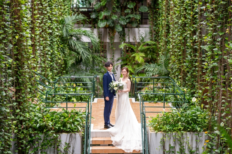 『恩納村チャペル＆ビーチプラン』★ムーンビーチのチャペルで結婚式のような撮影★安心の衣装追加料金なし！青空＆美肌補正2万円分付！