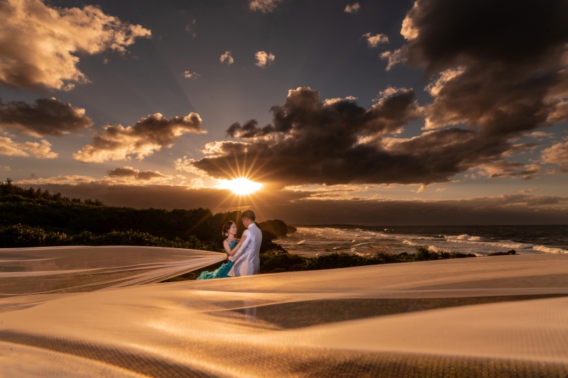 『おんなそんビーチフォト＋サンセットプラス』★サンセット撮影付！恩納村ビーチ★安心の衣装追加料金なし！青空＆美肌補正2万円分付