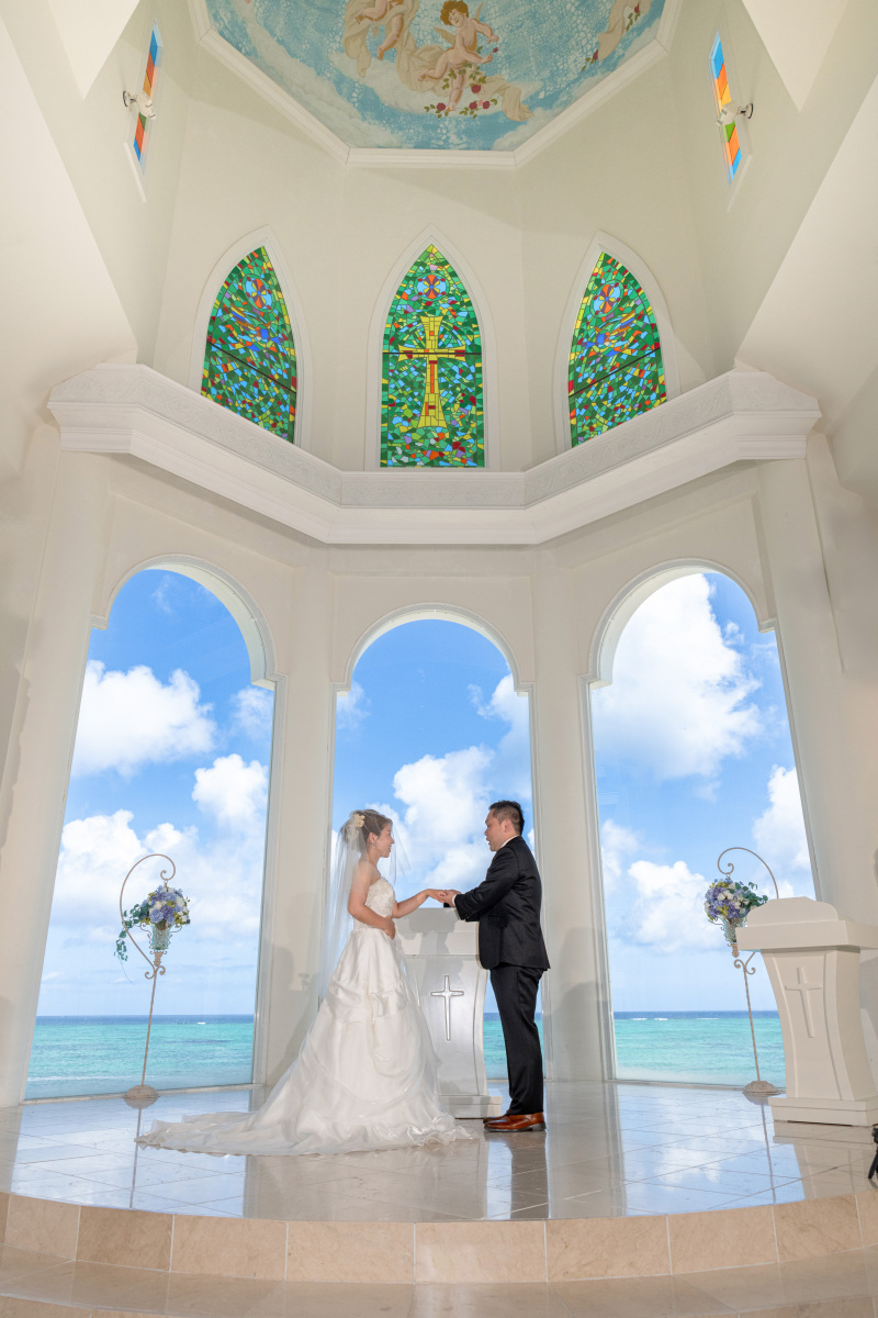 11周年記念★3月撮影★ドローン1C特典★安心の衣装追加料金なし『恩納村チャペル&ビーチプラン』青空&美肌補正2万円分付