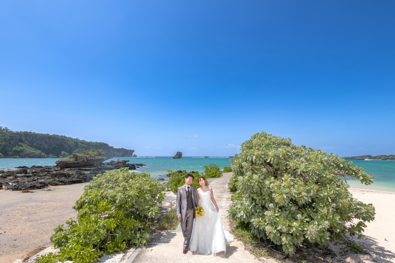 『おんなそんビーチアルバムPKG』★アルバム&メイク付ビーチフォト★安心の衣装追加料金なし!青空&美肌補正2万円分付!