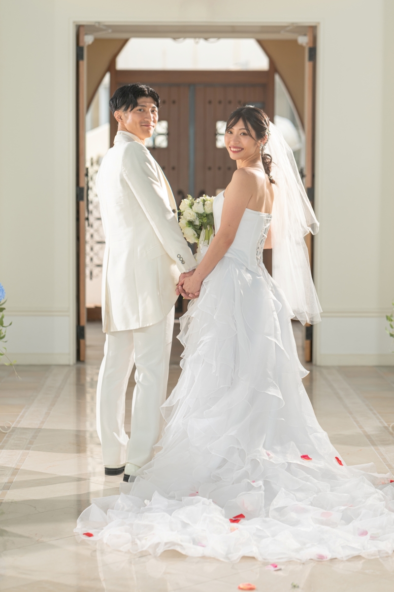 11周年記念◉6-7月撮影ドローン1C特典◉安心の全衣装追加料金なし【恩納村チャペル&ビーチプラン】★青空&美肌補正2万円分付