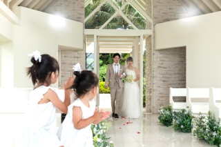 11周年&2300組の実績のスタジオムーンで結婚式のような感動的な撮影「美しい写真を永遠に、楽しいフォトウエディング」