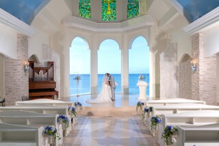 11周年&233200組の実績のスタジオムーンで結婚式のような感動的な撮影「美しい写真を永遠に、楽しいフォトウエディング」