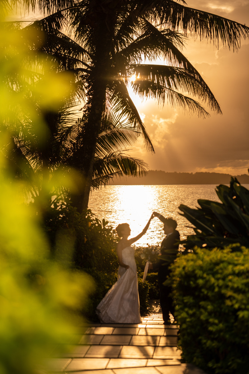 『チャペル&ビーチ+サンセット撮影』海の見えるチャペルで挙式のような撮影★安心の衣装追加料金なし!青空&お顔美肌補正2万円分付