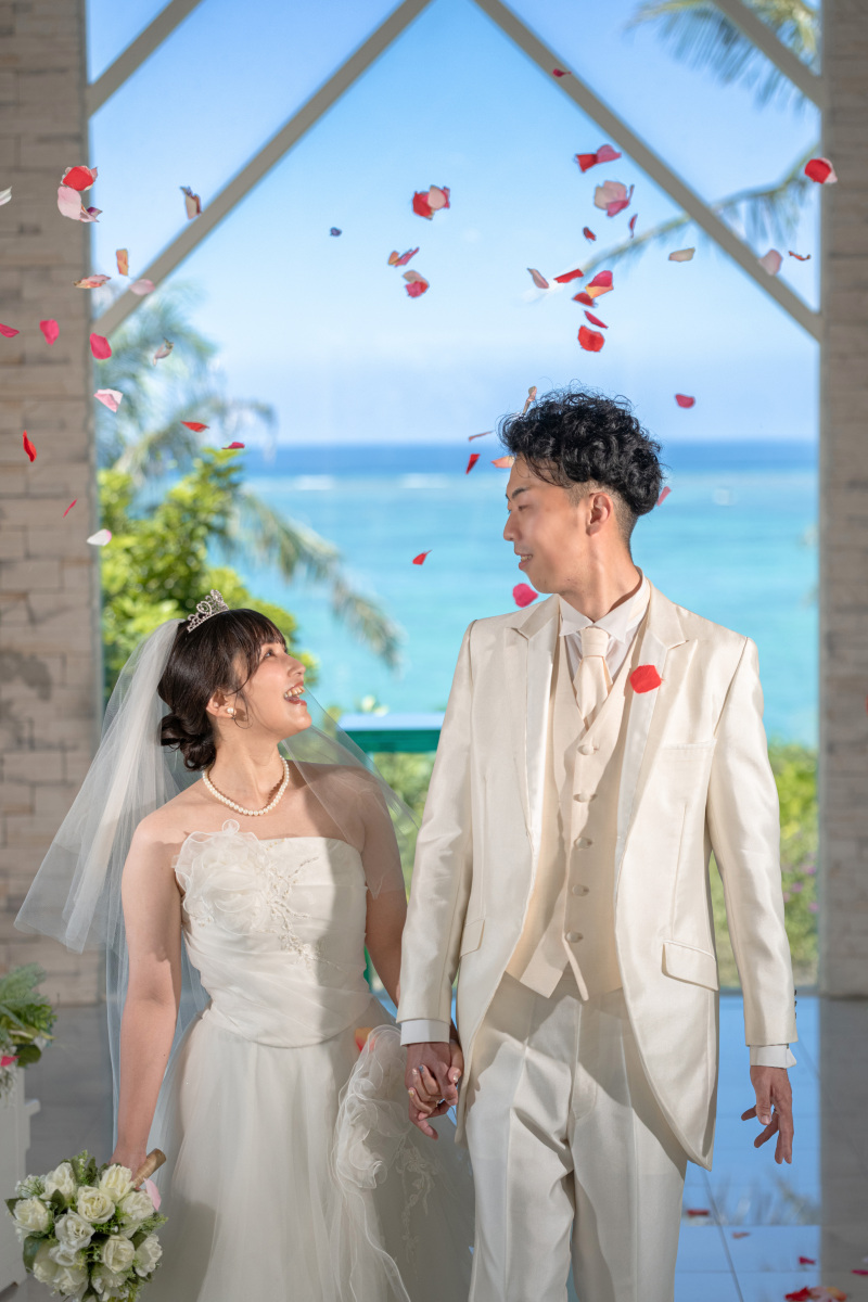 ◉安心の全衣装追加料金なし【チャペル＆ビーチ＋動画プラン】★動画撮影付★チャペルはムーンビーチorリザン★青空＆美肌補正2万円付