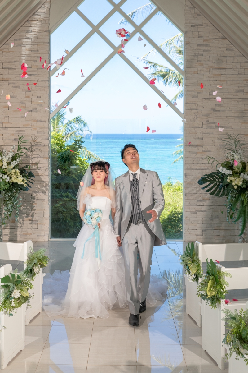 『チャペル＆ビーチ＋動画プラン』★動画撮影付、チャペルはムーンビーチ/リザン★安心の衣装追加料金なし！青空＆美肌補正2万円分付