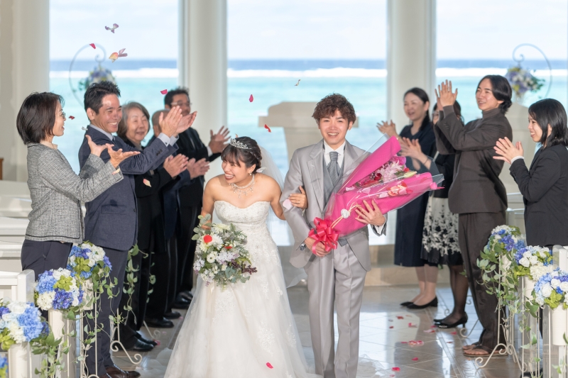 11周年記念「結婚式のようなリザンチャペル＆ビーチプラン」★ドローン撮影・青空＆美肌補正データ100C付★衣裳追加料金なし