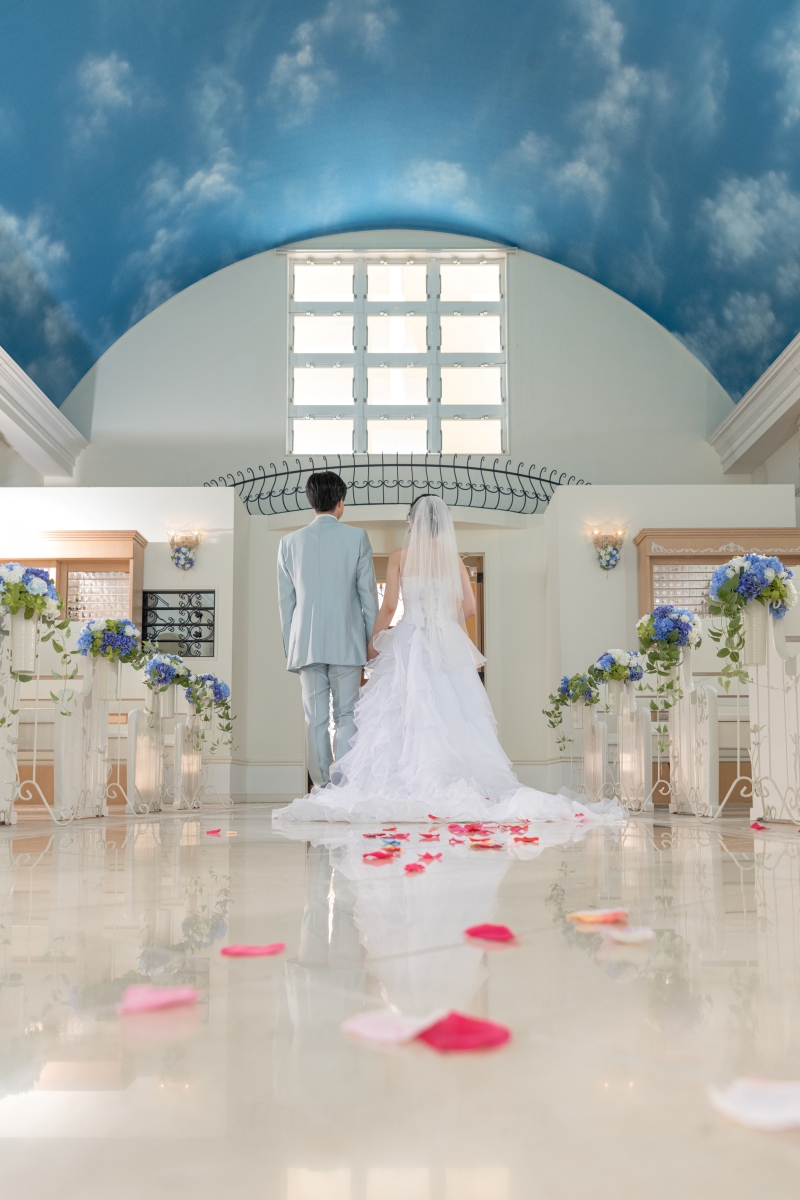 『チャペル&ビーチアルバムPKG』★アルバム付!リザンシーパークのチャペル★安心の衣装追加料金なし!青空&美肌補正2万円分付!