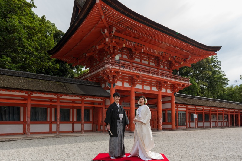 【沖縄恩納村ムーンビーチ&京都世界遺産 下鴨神社プレミアムフォト】◆沖縄でドレス&京都で和装撮影◆安心の衣装追加料金なし!