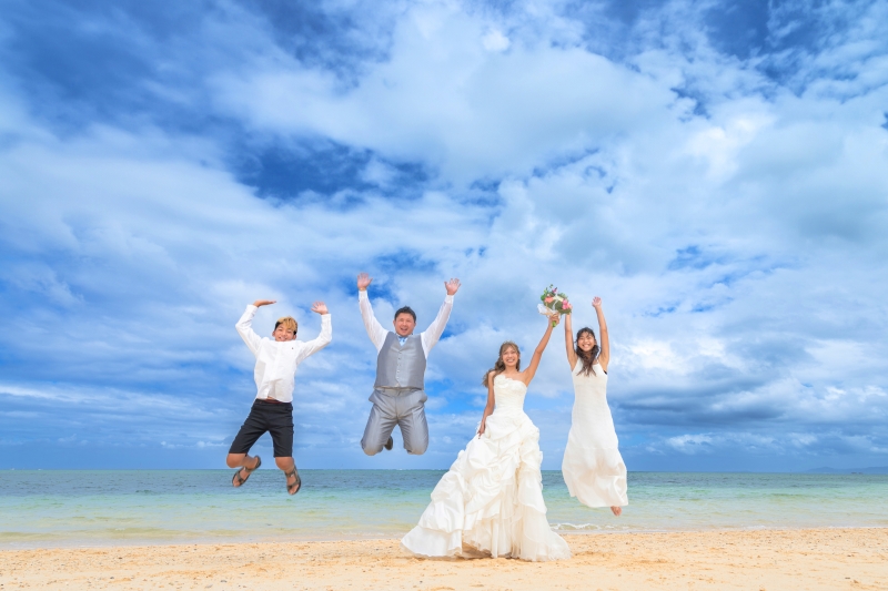 11周年記念★安心の衣裳追加代金なし【恩納村チャペル≪バウリニューアルプラン≫】◉チャペルは２つから◉青空＆美肌補正2万円分付