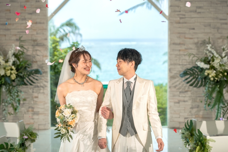 11周年記念★5-6月撮影ドローン1C特典★安心の衣装追加料金なし【結婚式のようなチャペル＆ビーチプラン】青空＆美肌補正2万円付