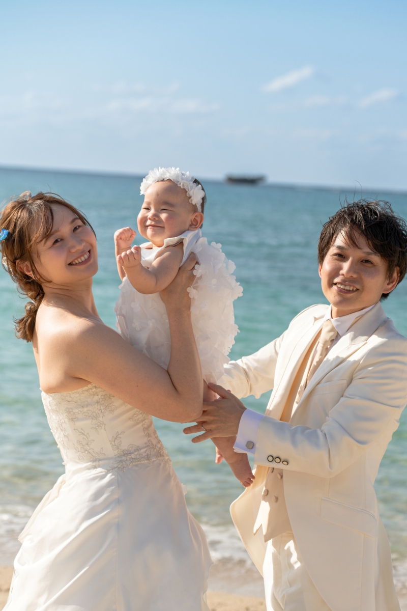 ◆安心の全衣裳追加料金なし「おんなそんビーチフォトファミリーパッケージ」★ビーチでお子様＆家族と撮影★青空＆美肌補正2万円分付！