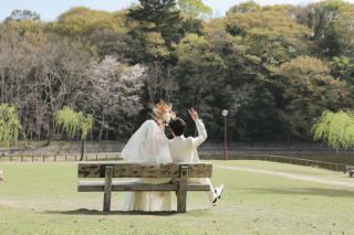 洋装で奈良公園