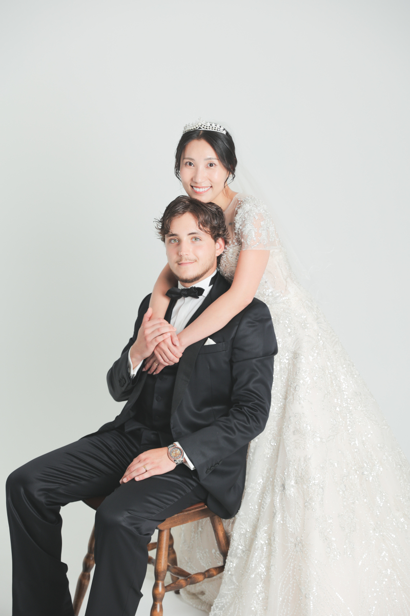 スタジオ撮影 白背景でシンプル可愛い