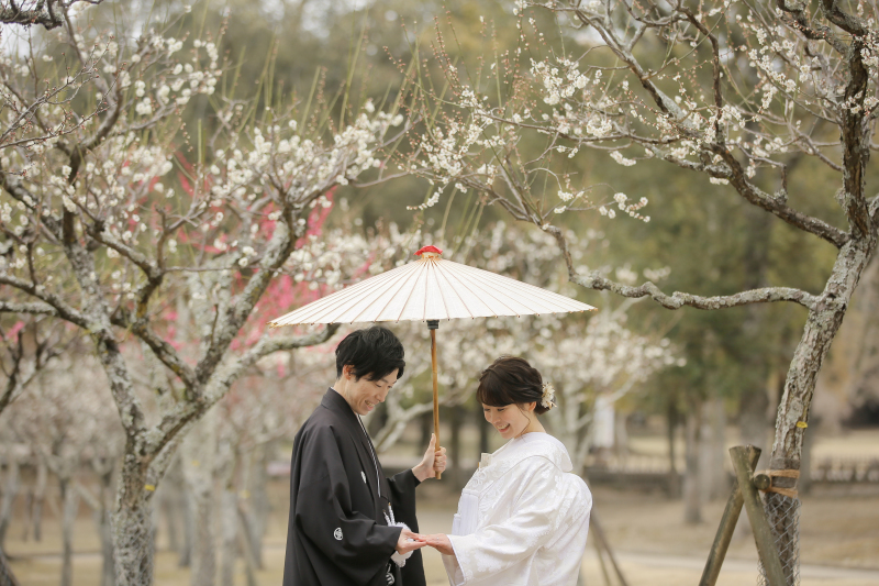 仲良く相合傘で