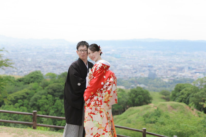 頭を寄せ合いながら