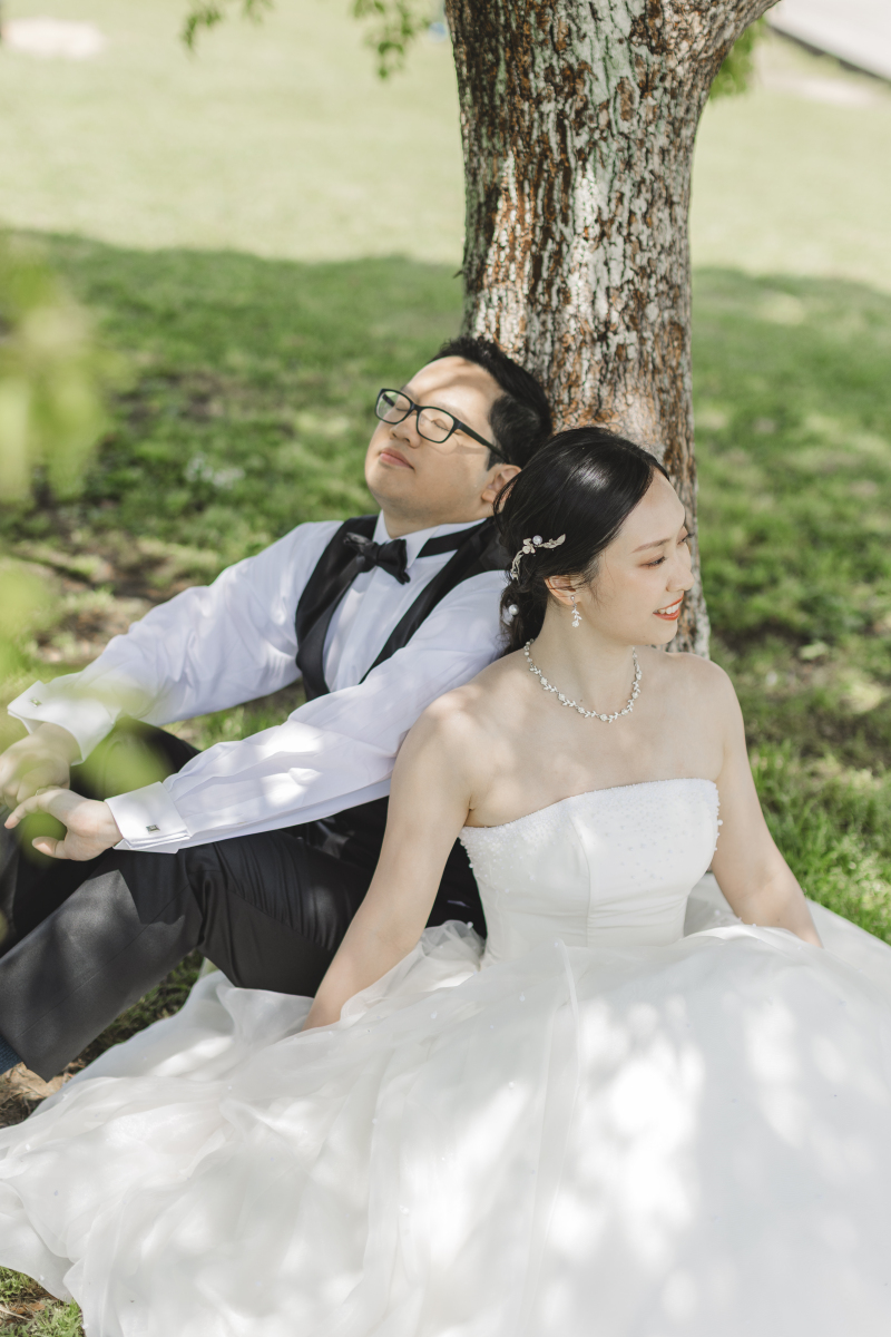 木漏れ日の中で