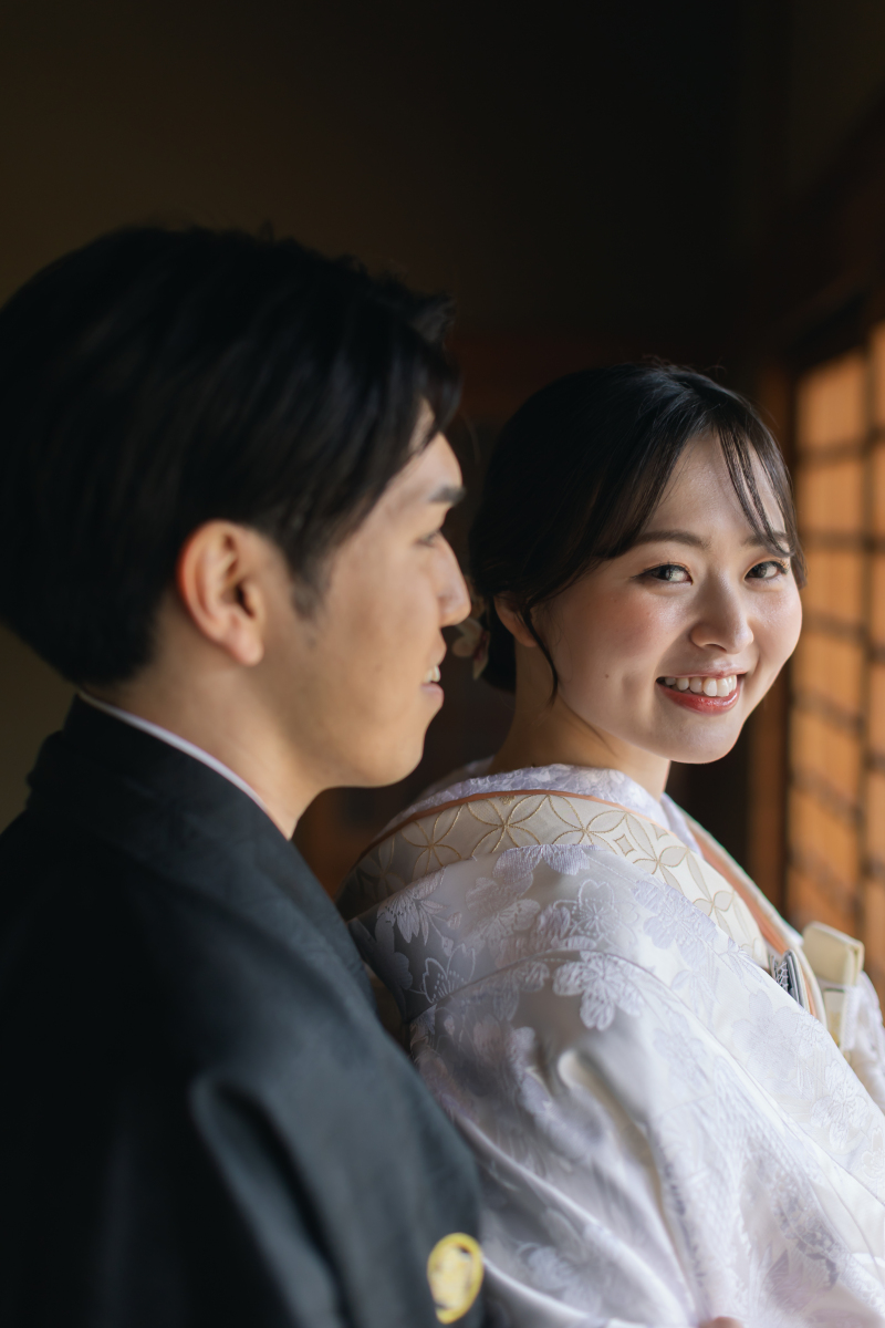 新婦様振り返って