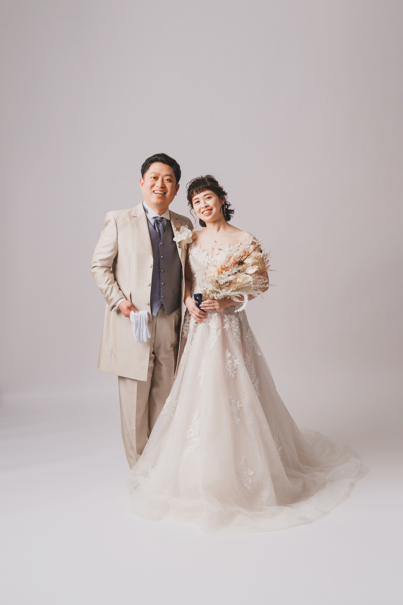 シンプルな背景で