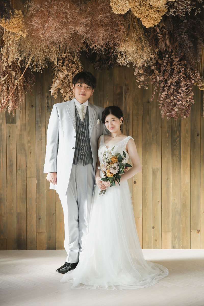 ドライフラワーを背景に