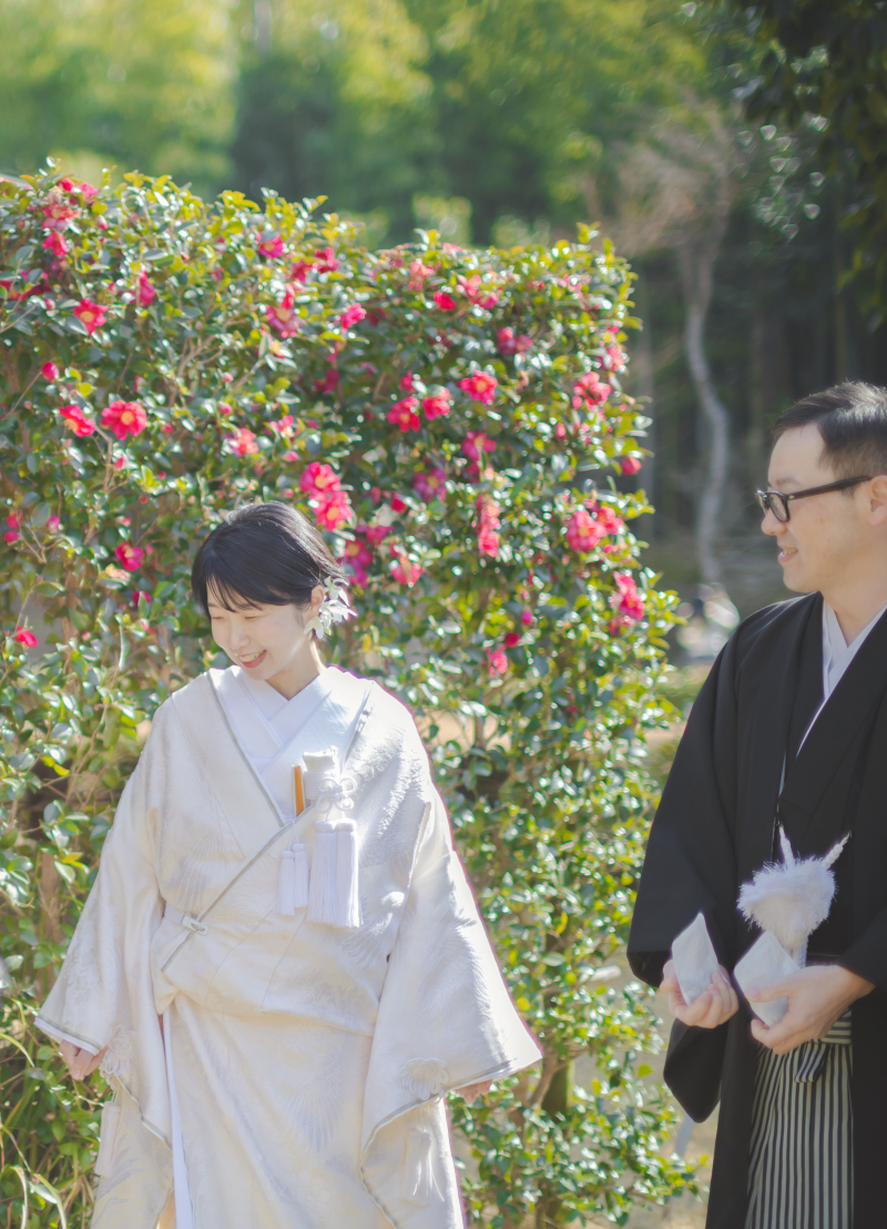 ふたりで歩く、春の庭園