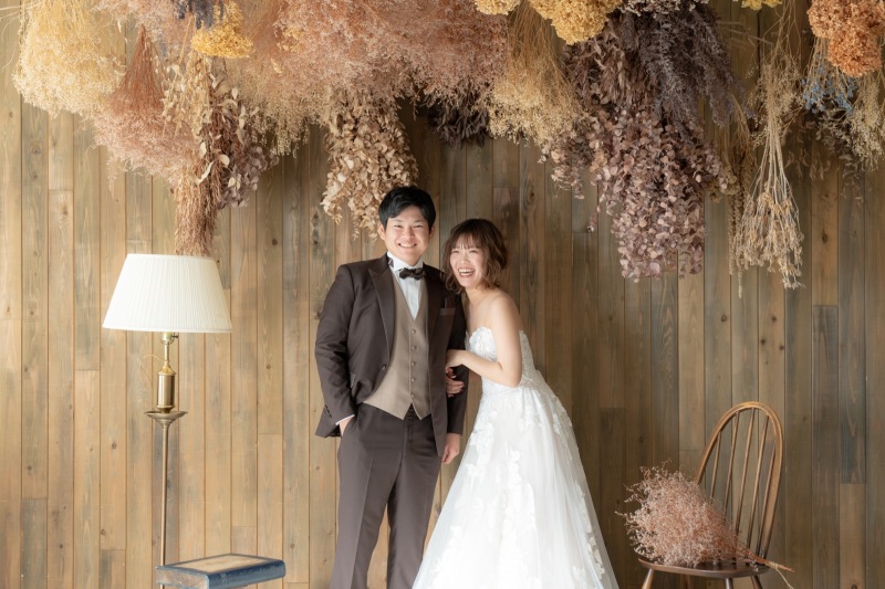 ドライフラワーが飾られたおしゃれな背景