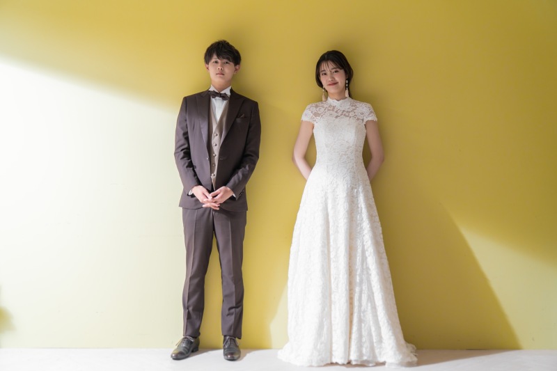 気品あふれるハイネックドレス