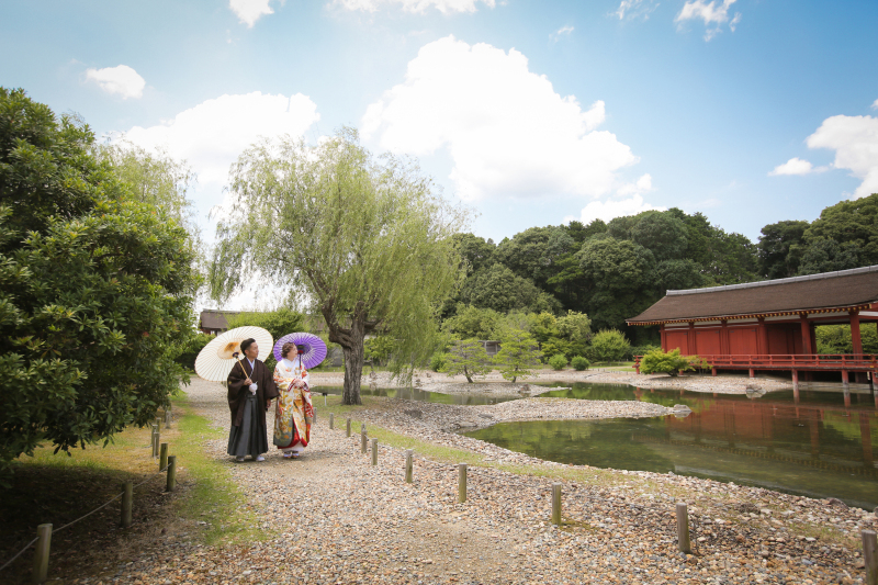 広々とした自然豊かな日本庭園