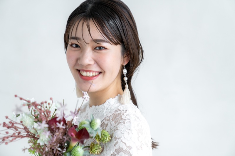 【土日祝料金オフなど選べる10大特典つき】洋装+和装スタジオプラン◇全データ300カット・スタイルアップ&美肌補正付き!