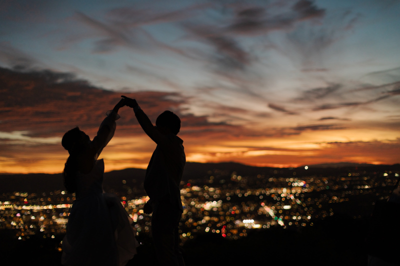【土日祝料金オフなど選べる10大特典付き】若草山 洋装ロケーション◇全データ200カット・スタイルアップ&美肌補正付き