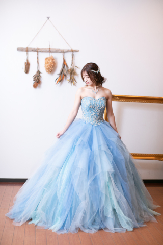 チュールフリルがふんだん　(K306)