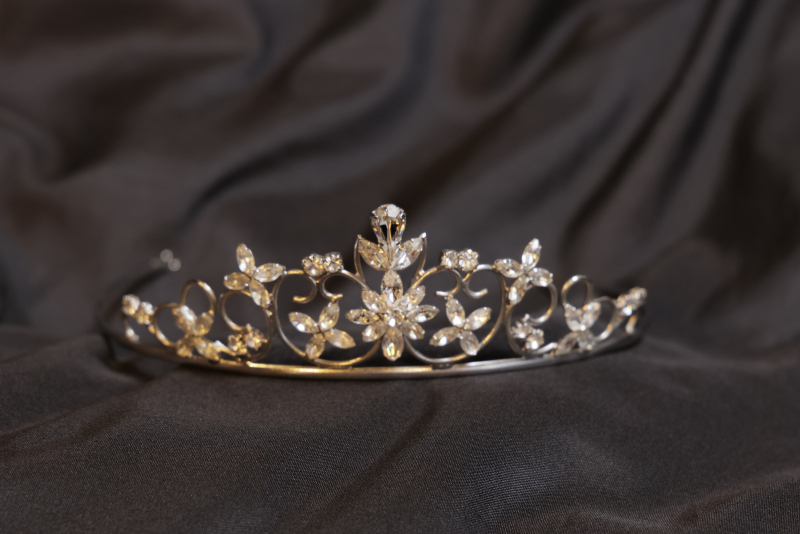 アクセサリー【H530】ティアラ 