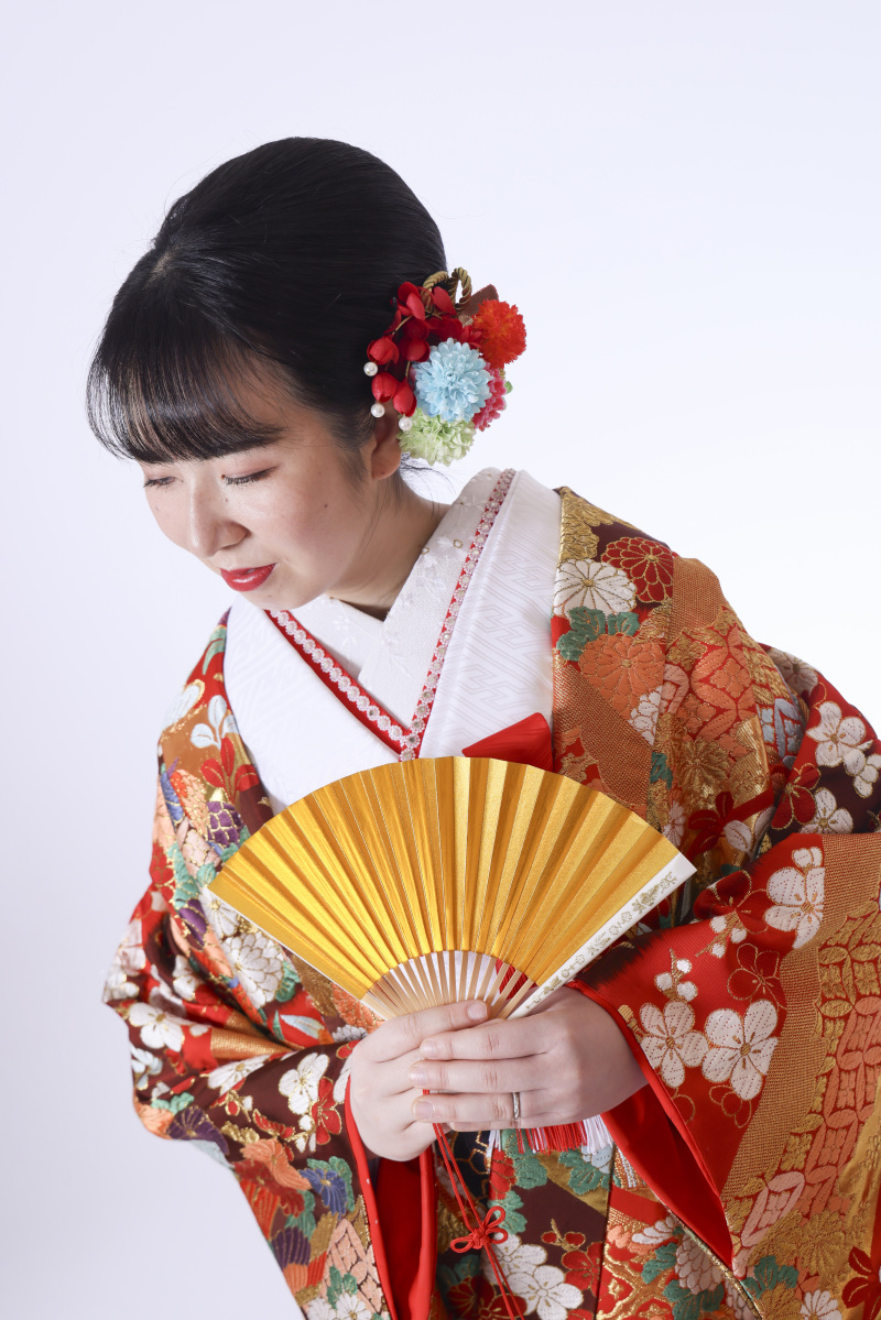 金彩のしぐさ