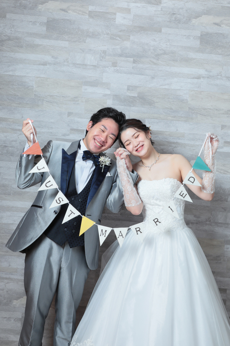 寄り添い合って