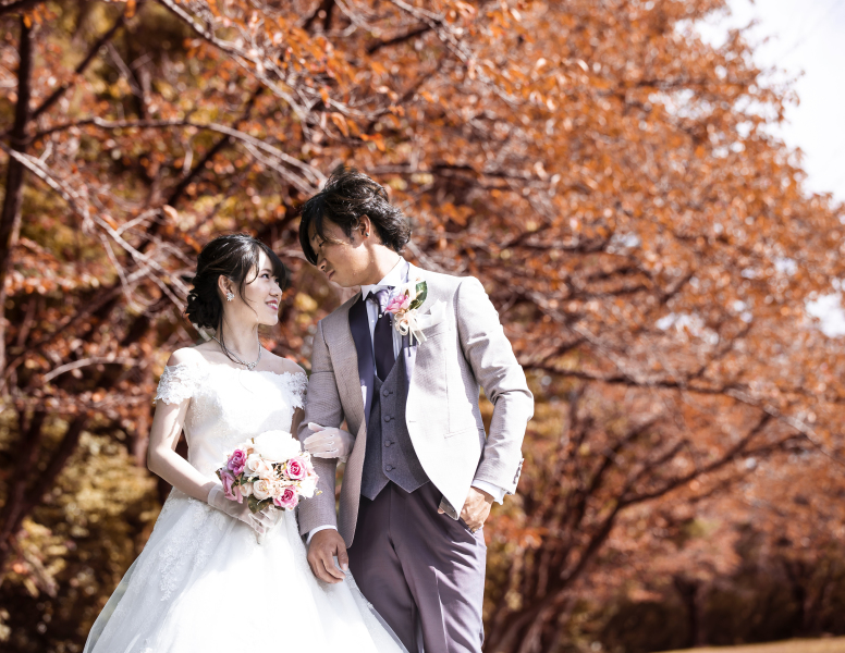 秋のドレスも美しく