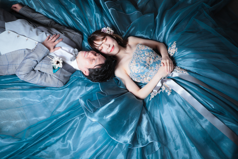 ドレスに包まれて