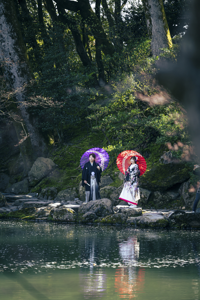 水辺に映る和の彩り