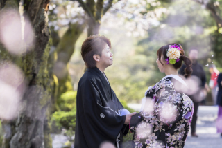 ふたりらしさを楽しむ、春の和装フォト