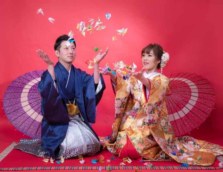 色打掛からスタート!