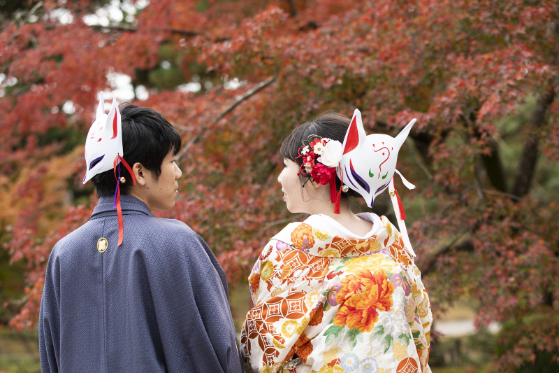 紅葉の世界に溶け込んで