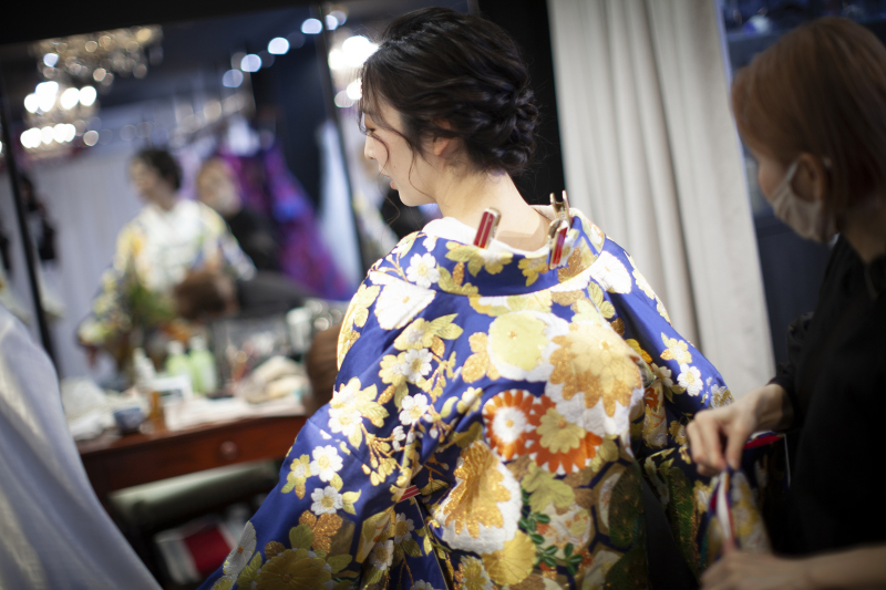 お着付け開始♪