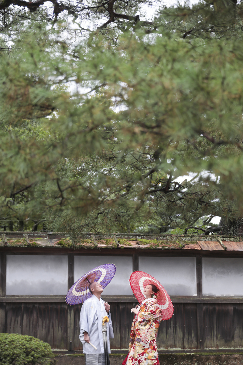 和傘と歩むしっとり時間
